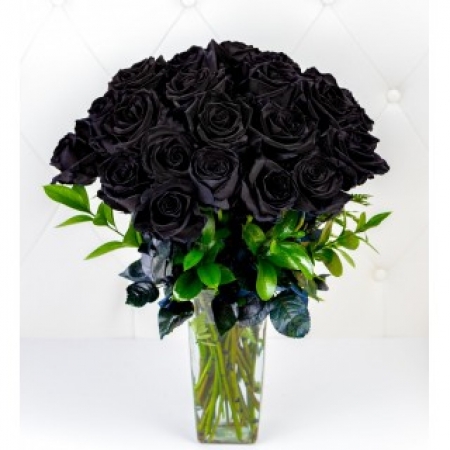 Black Romance - 18 Stems Vase